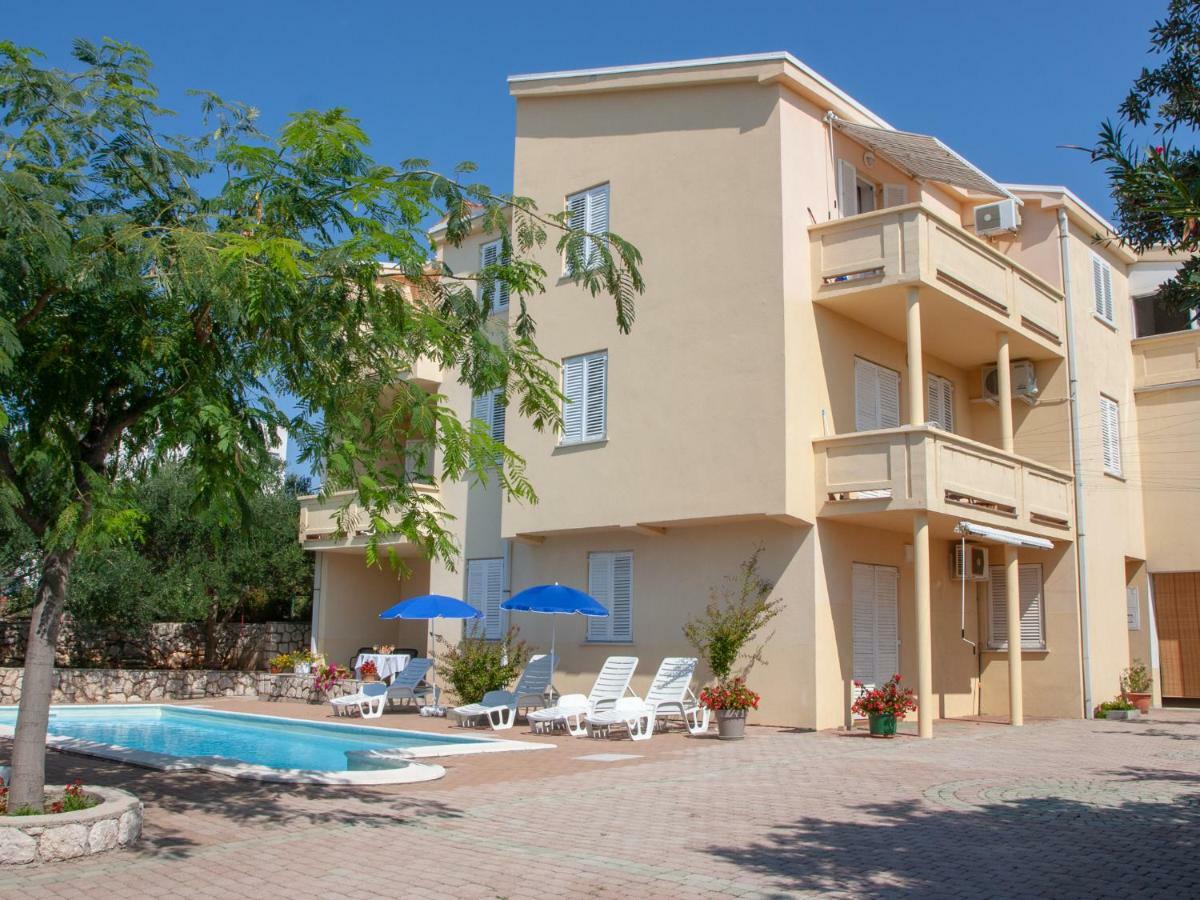 Apartments Villa Ana Mandre Exteriör bild